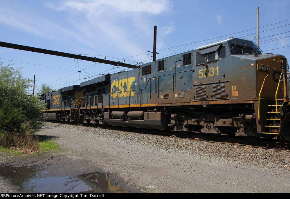 CSX 5331 on M403